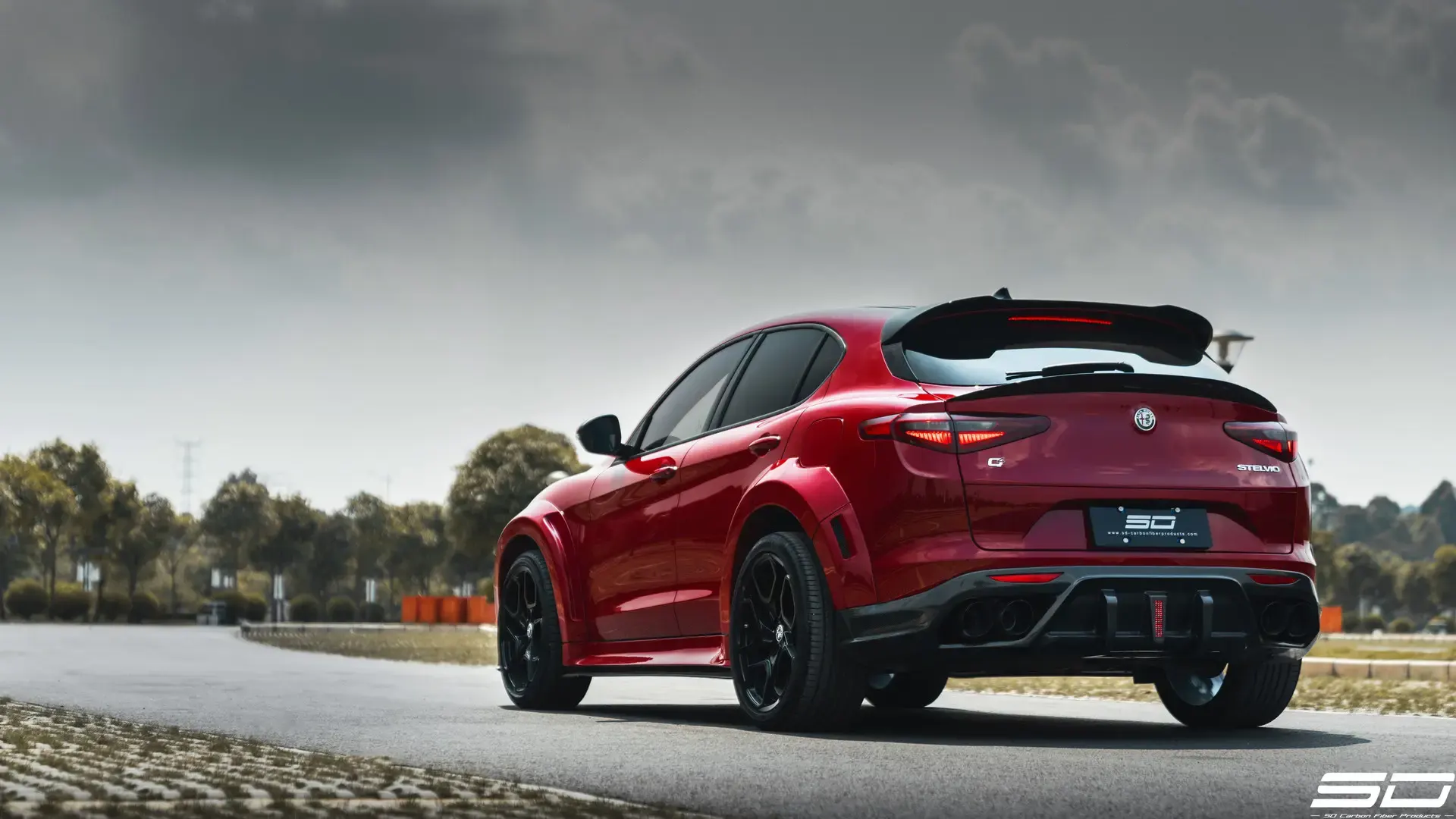 Alfa Romeo Giulia e Stelvio Quadrifoglio: negli USA c'è la Carbon Edition