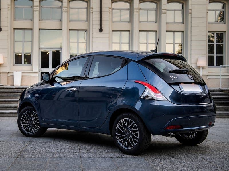 Lancia Ypsilon Hybrid Silver promozione