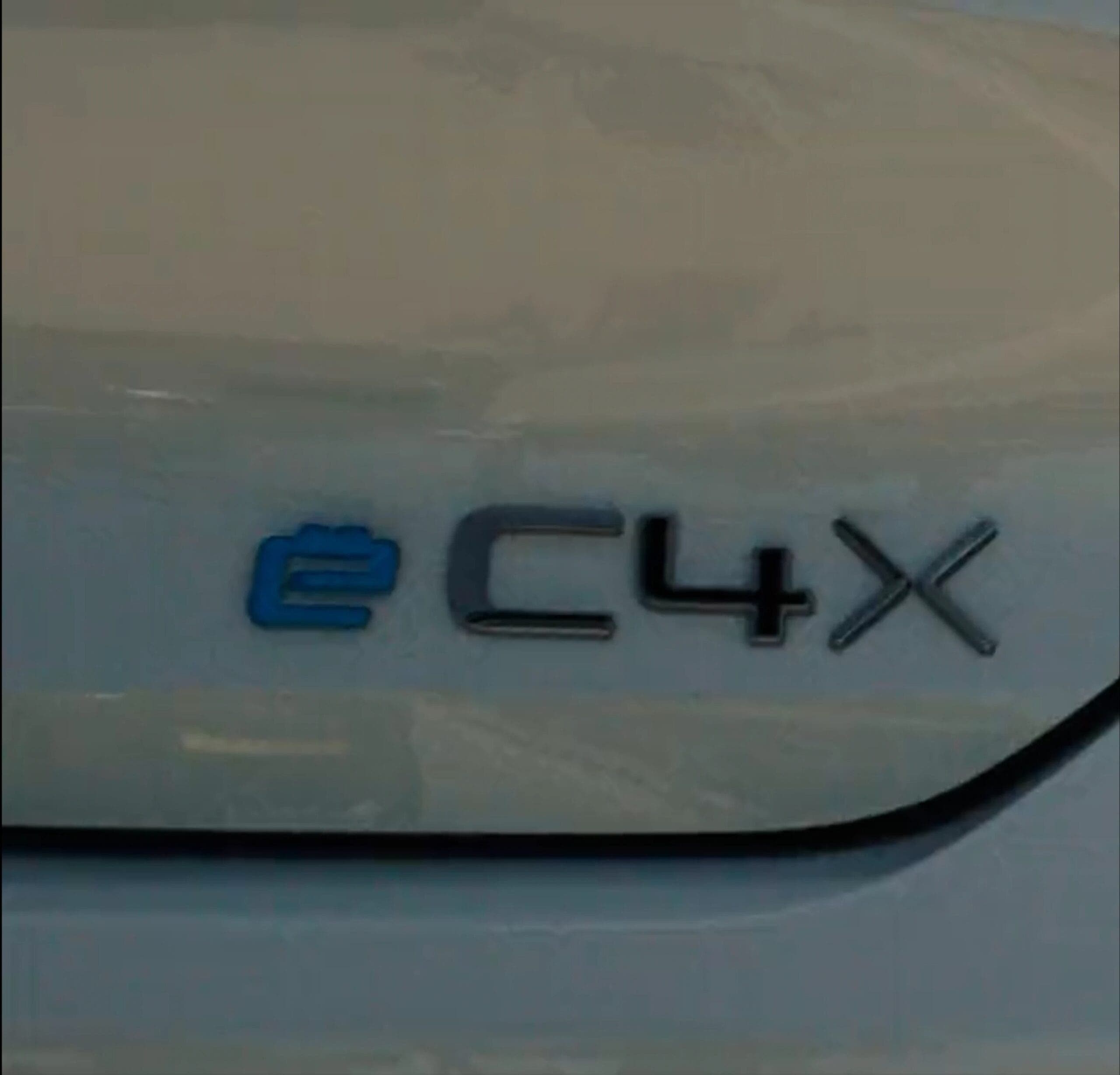 Nuova Citroen C4 X