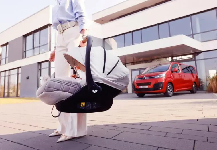 Auto elettriche dormire bambini Citroën