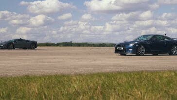 Ferrari SF90 Nissan GT-R drag race