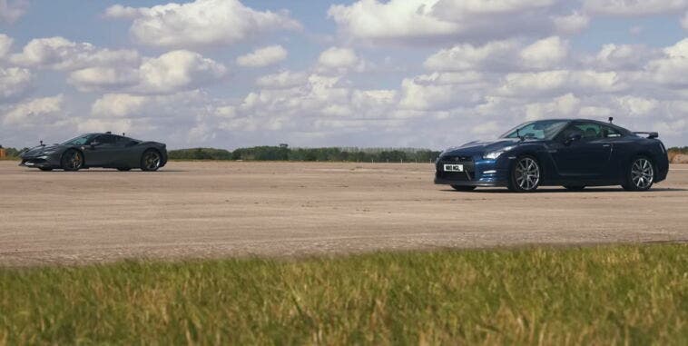 Ferrari SF90 Nissan GT-R drag race