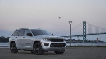 Jeep Grand Cherokee 4xe 30th Anniversary