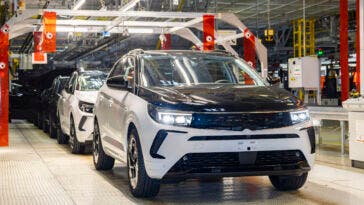 Opel Grandland GSe traguardo produzione