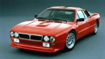 auto lancia rally 037 stradale