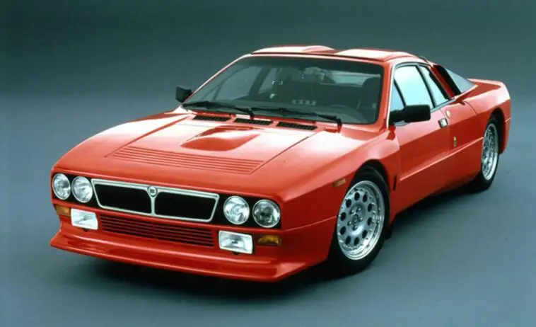 lancia rally 037 stradale