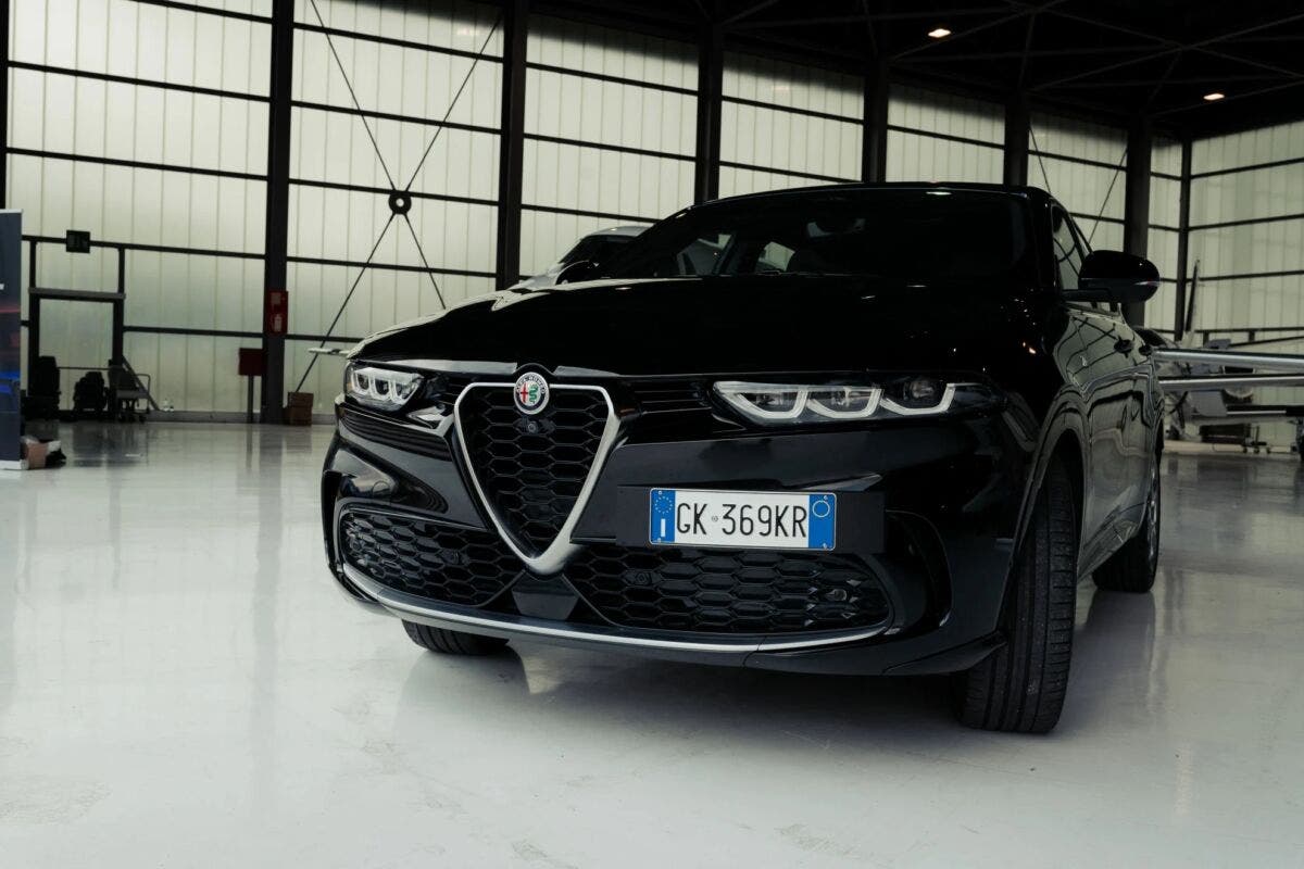 Alfa Romeo Tonale Nero Alfa Anteriore