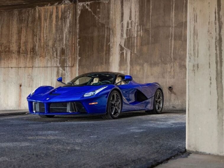 Ferrari LaFerrari Blu elettrico