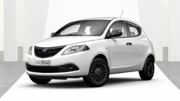 Lancia Ypsilon Hybrid Silver