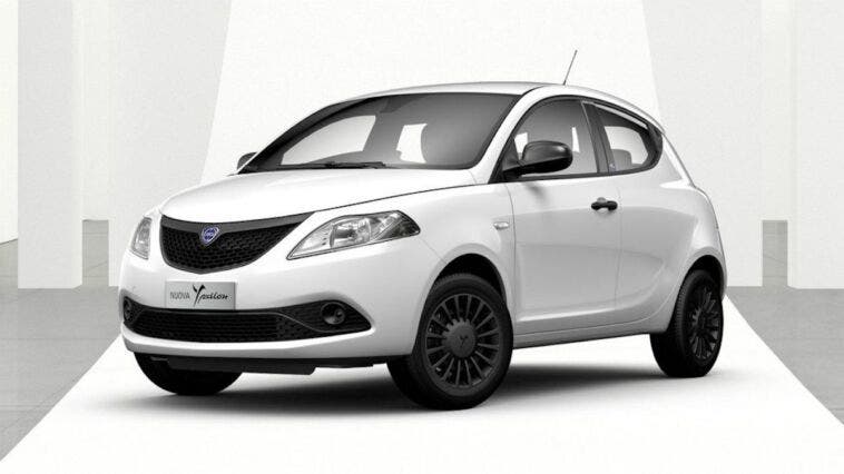 Lancia Ypsilon Hybrid Silver