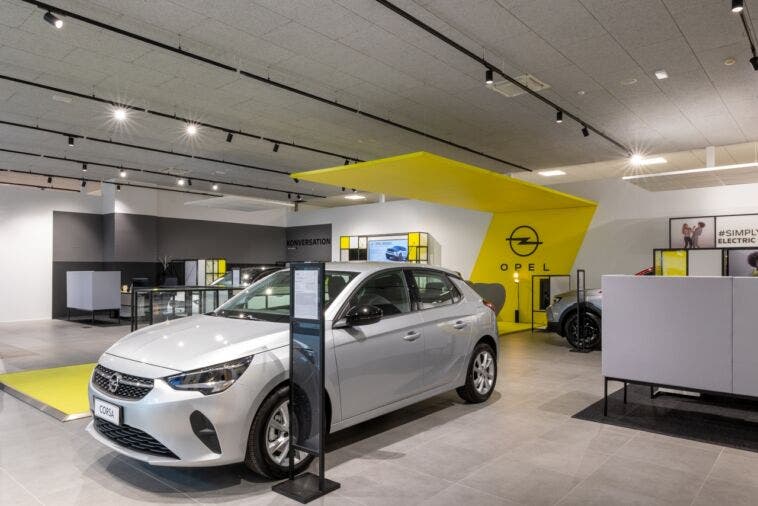 Opel primo salone nuova generazione Italia