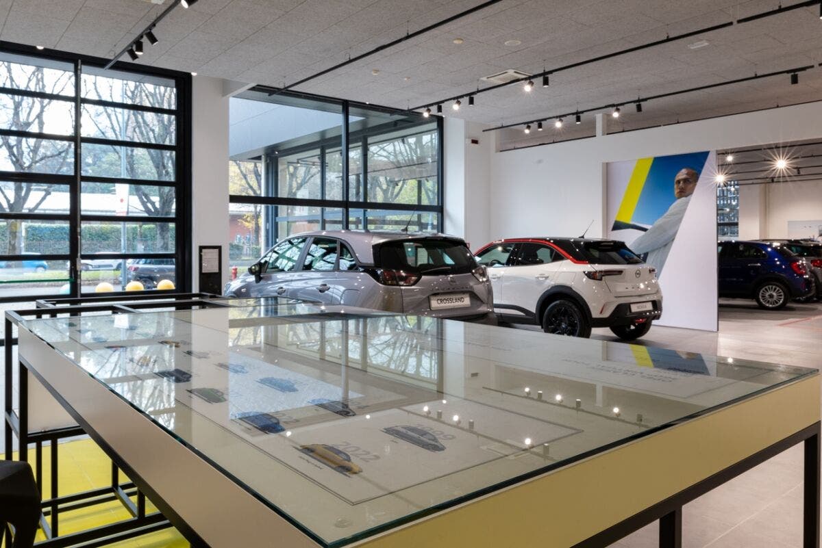 Opel primo salone nuova generazione Italia