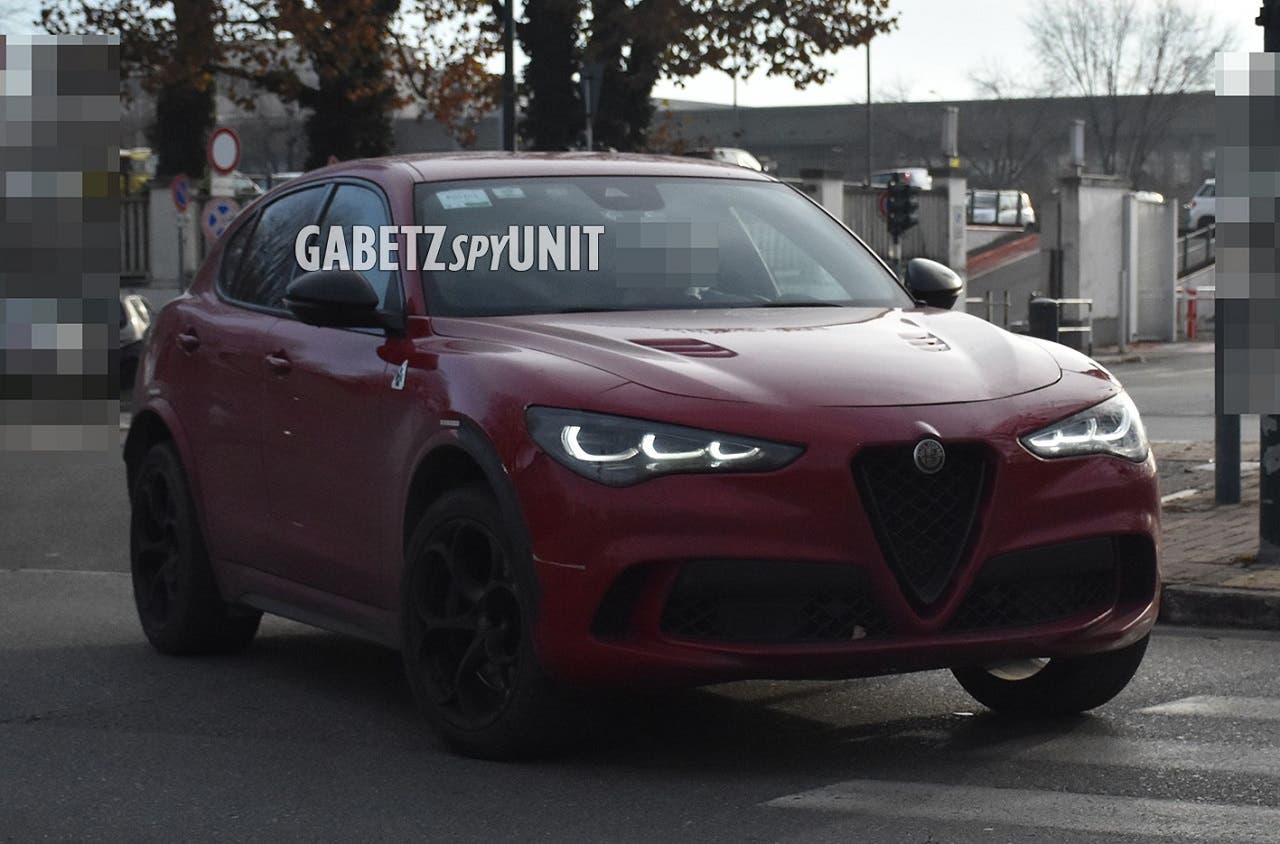 Alfa Romeo Stelvio Quadrifoglio MY23