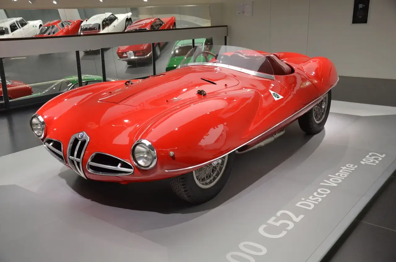 Alfa Romeo 1900 C52 Disco Volante