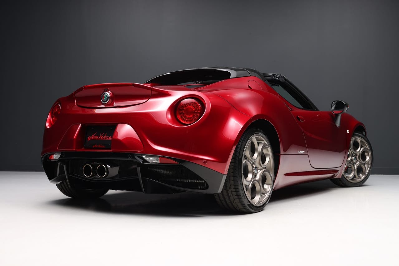 Alfa Romeo 4C Red