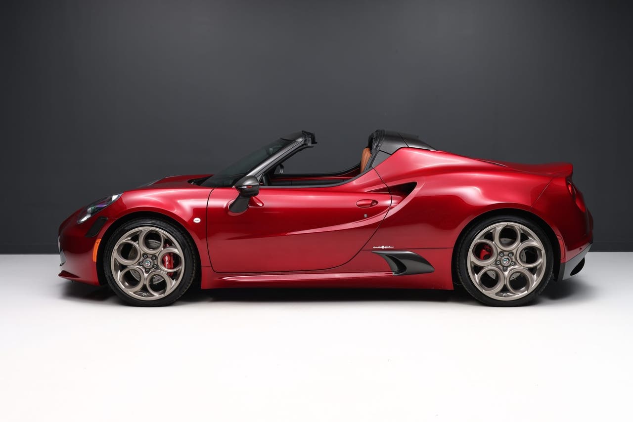 Alfa Romeo 4C Spider 33 Stradale Tributo 2020 asta