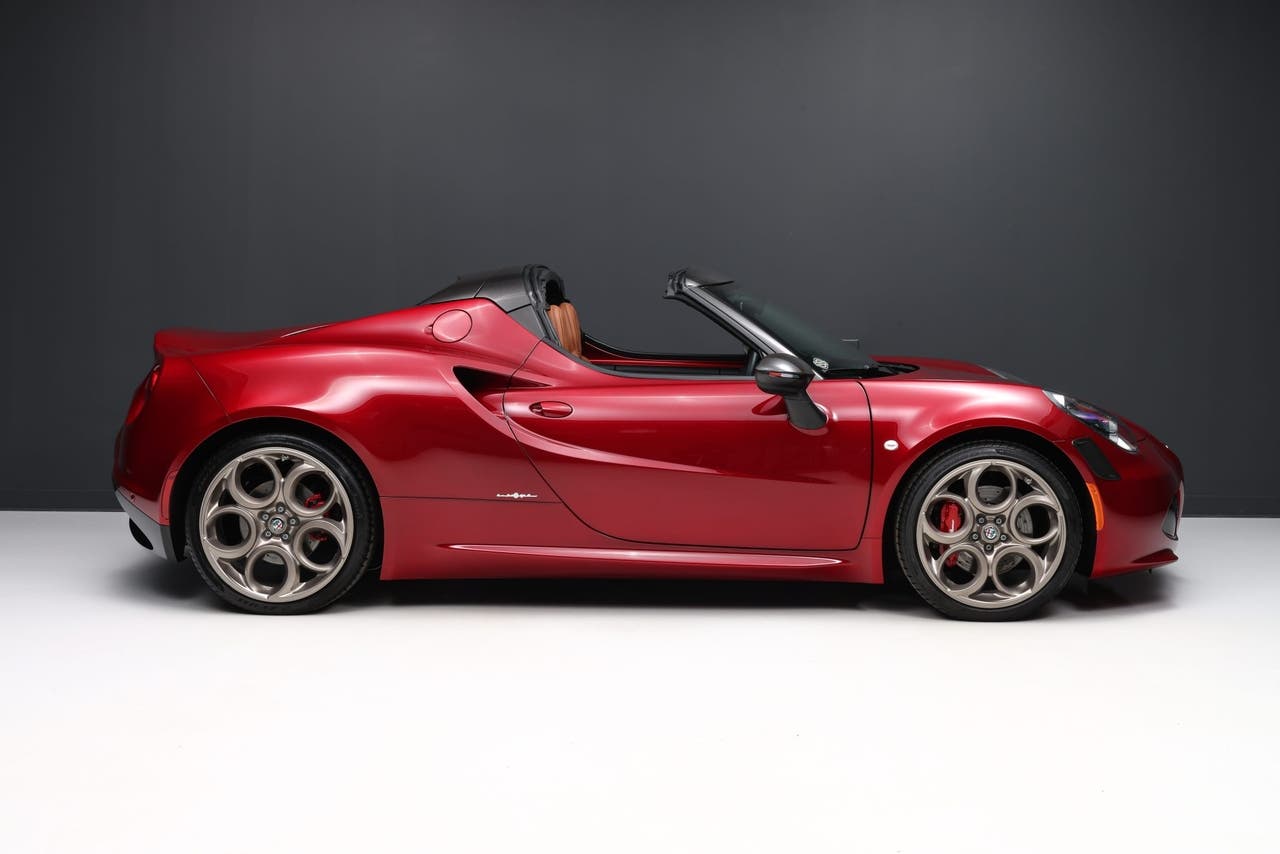 Alfa Romeo 4C Spider 33 Stradale Tributo 2020 asta