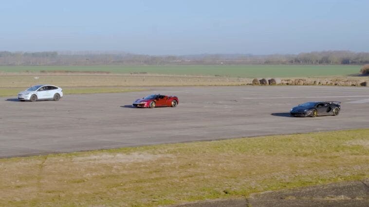 Ferrari SF90 Stradale vs Tesla Model X Plaid vs Lamborghini Aventador SVJ drag race