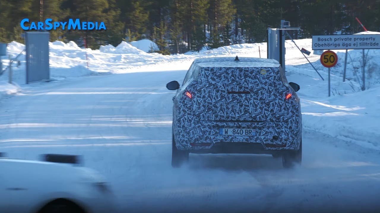 Peugeot 3008 2024 prototipo neve