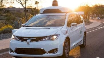 Chrysler Pacifica Waymo