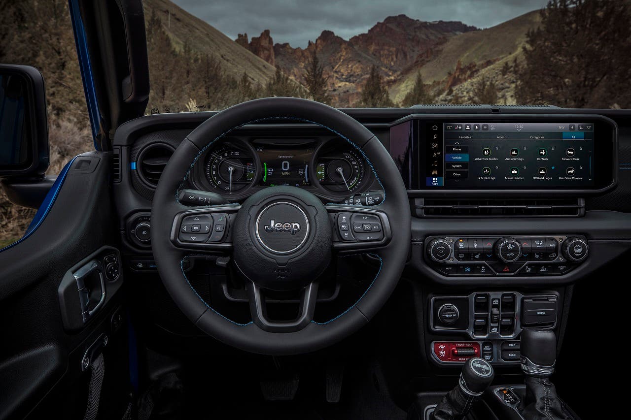 Jeep Wrangler 2024 è stato svelato più tecnologia e due nuove versioni
