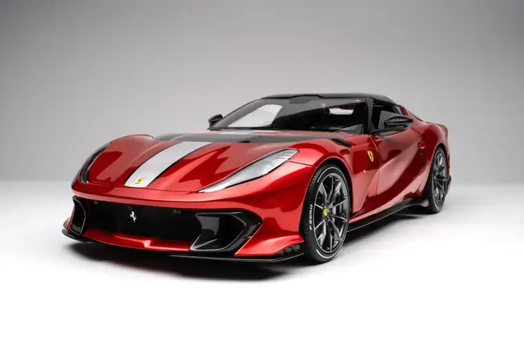 Ferrari 812 competizione in scala amalgam collection