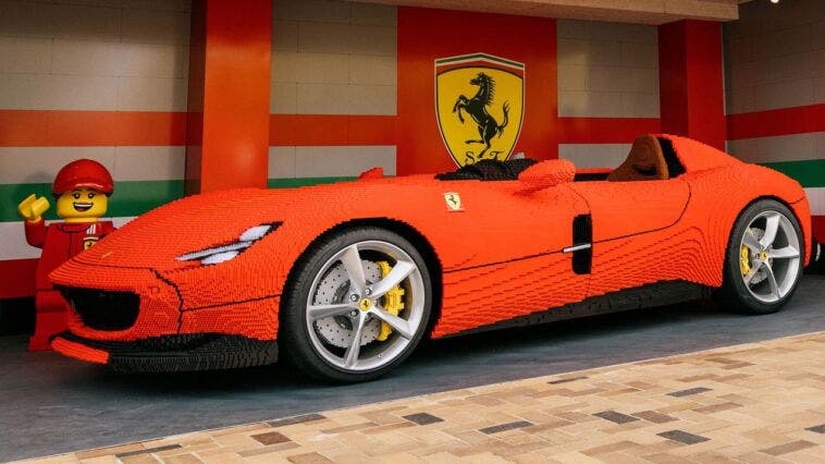 Ferrari Monza SP1 LEGO