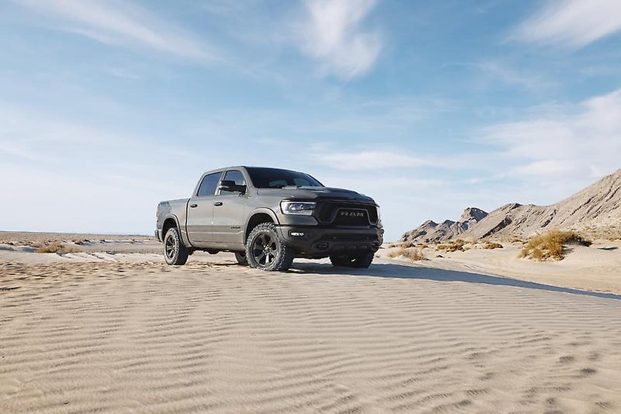 Ram 1500 Rebel e TRX Lunar Edition