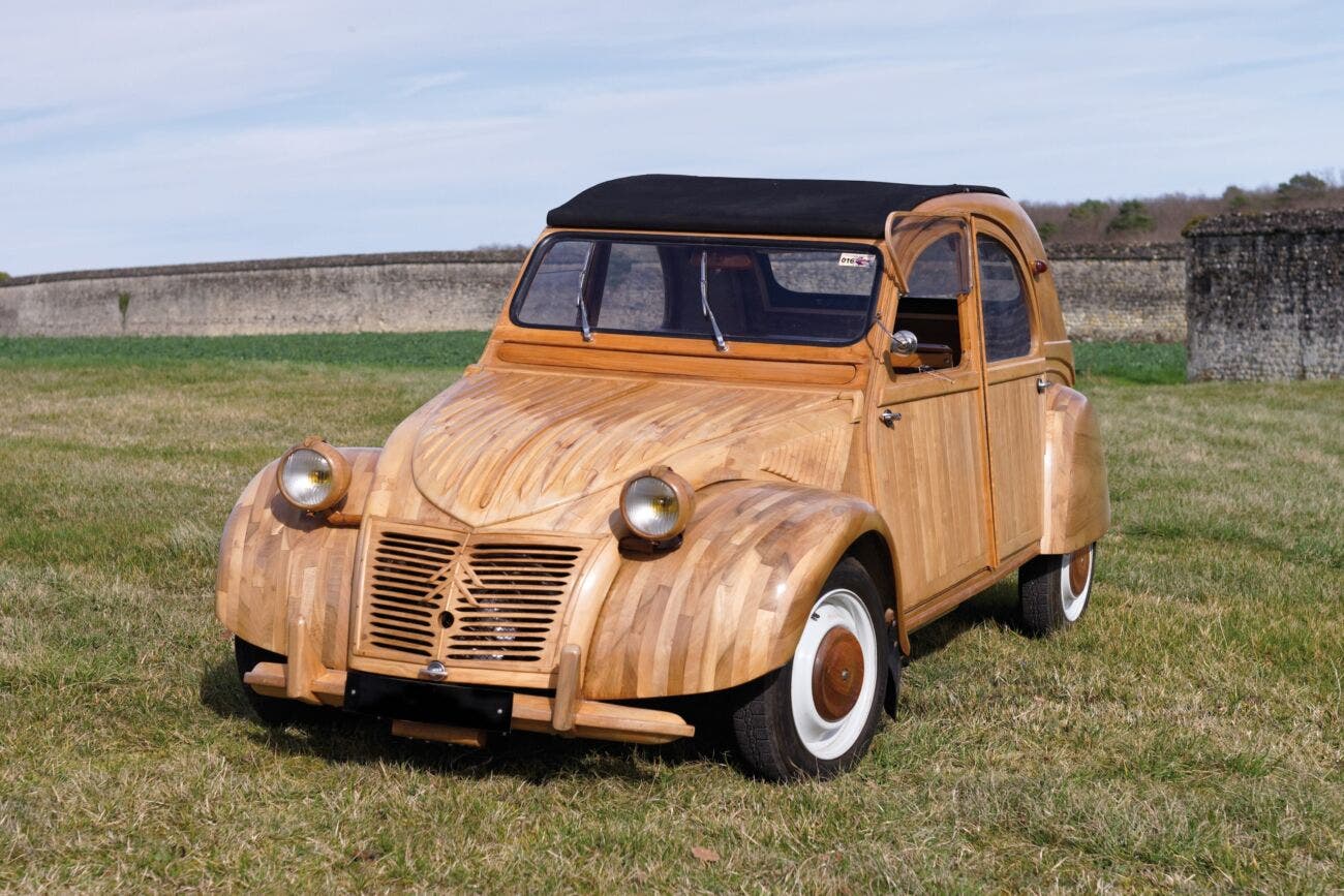 Citroen 2CV in legno