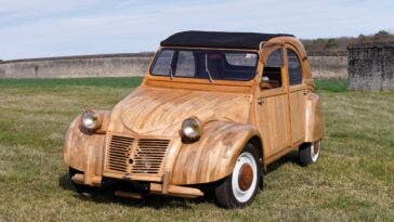 Citroen 2CV in legno