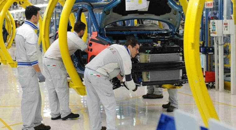 Lavoratori di pomigliano Stellantis Società Bermuda