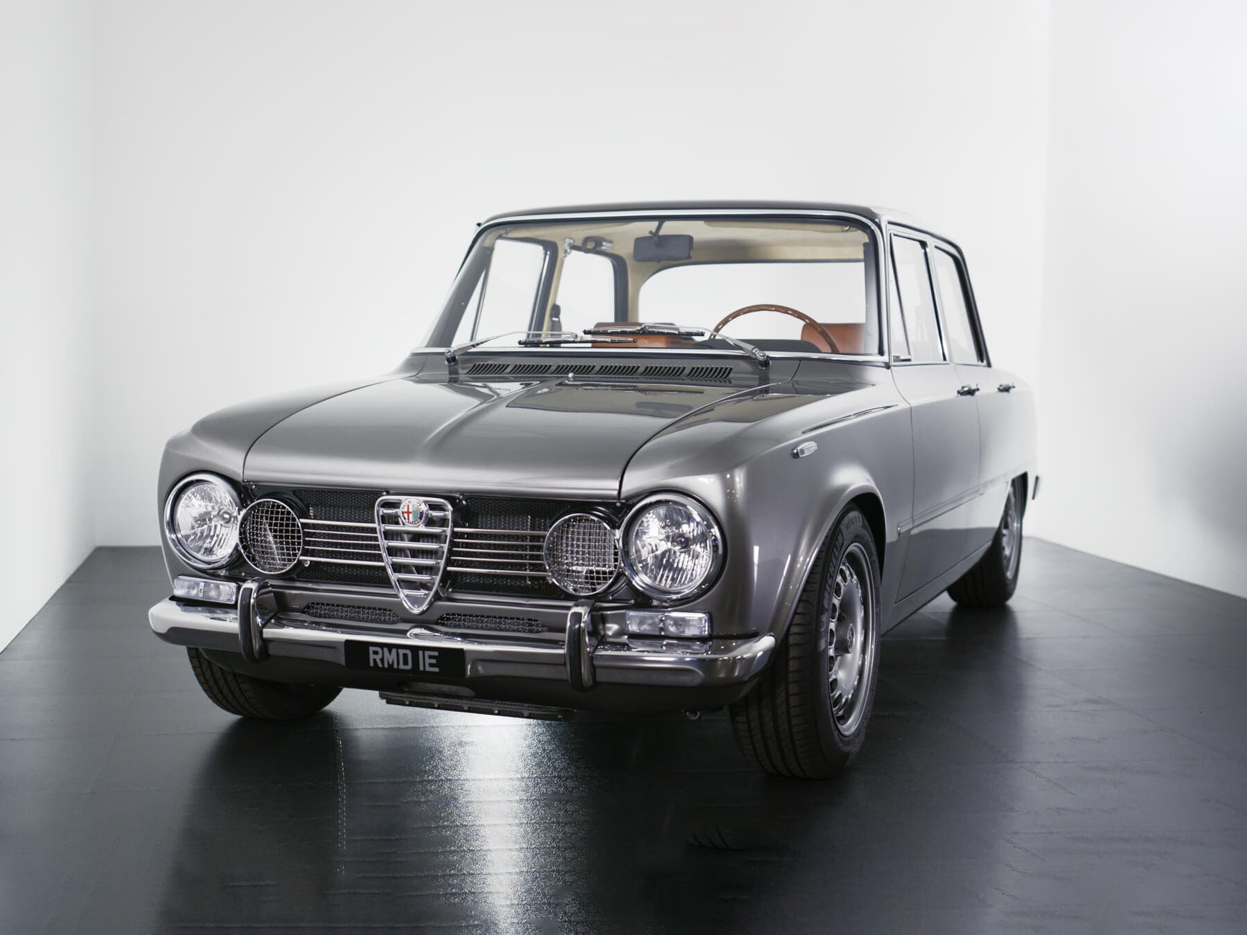 Alfaholics Giulia Super R 270: the legendary Alfa Romeo restaurant |  video