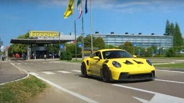 Porsche 911 GT2 RS in Ferrari