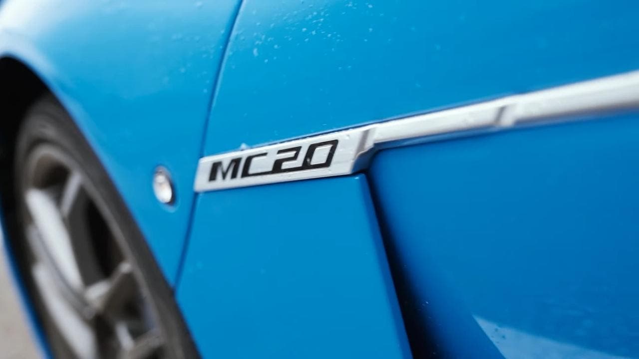 Maserati MC20 Sport Auto