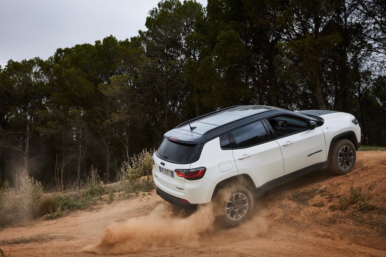 Jeep vendite PHEV mercato italiano