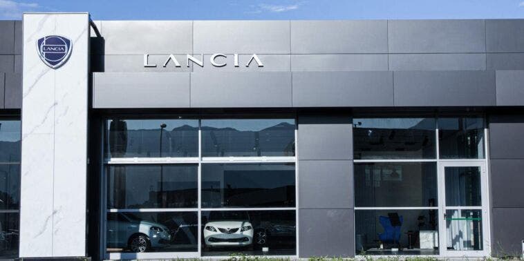 Lancia nuova corporate identity Italia