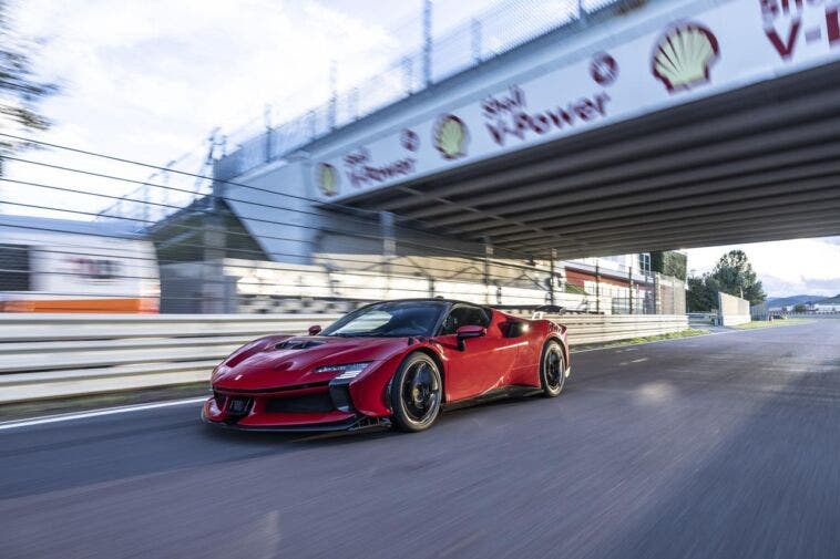 Ferrari SF90 XX Stradale record Fiorano