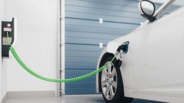 Auto elettriche punti di ricarica Italia