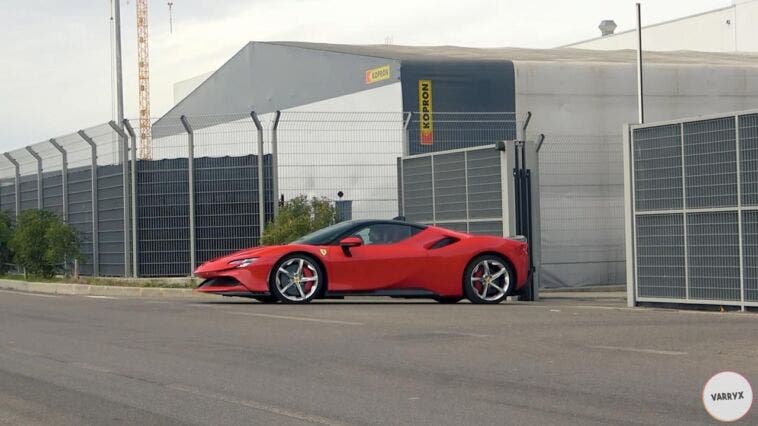 Ferrari SF90 Stradale Assetto Fiorano prototipo Lamborghini