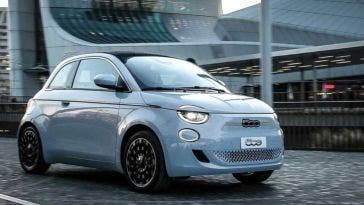 fiat 500 ibrida a Mirafiori