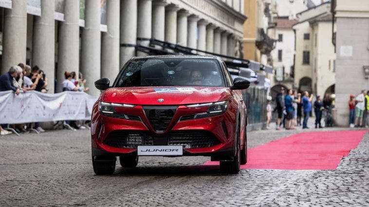 Alfa Romeo Junior ibrida