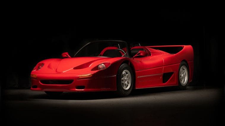 F50 auto per bambini
