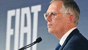 L'industria dell'auto non sta bene, le dichiarazioni di Stellantis