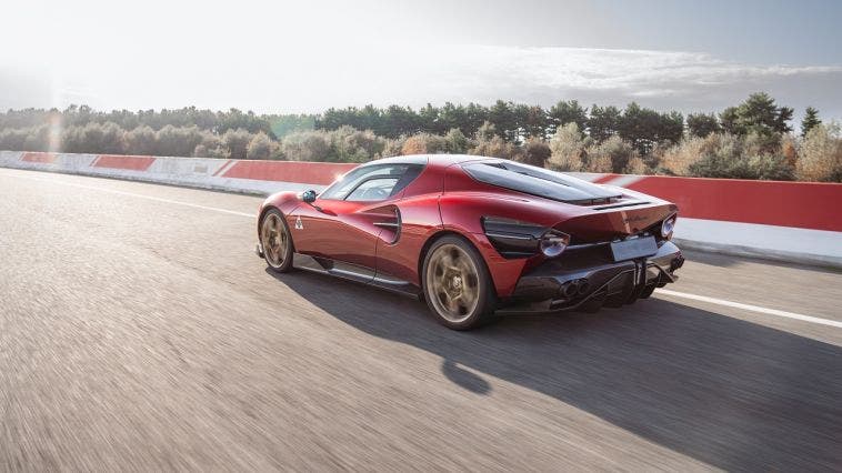 Nuova Alfa Romeo 33 Stradale - Valtteri Bottas
