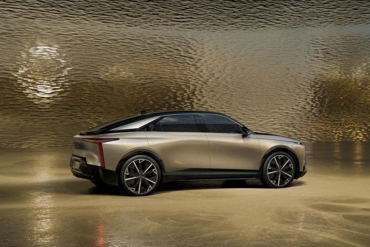 DS Automobiles N 8