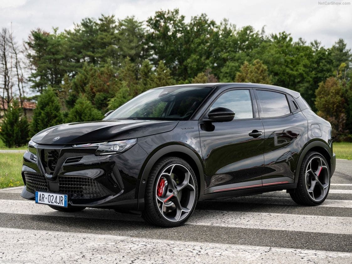 Alfa Romeo apre le porte dei propri showroom sabato 15 e domenica 16 ...