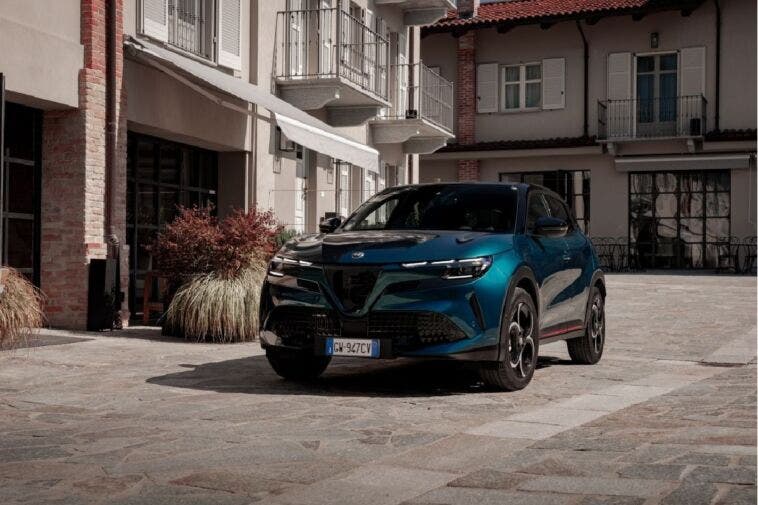 Alfa Romeo Junior ibrida