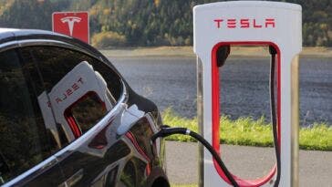 Stellantis e Tesla