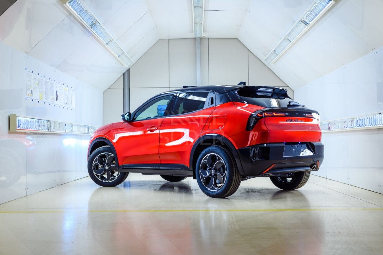 Alfa Romeo Junior Ibrida Q4