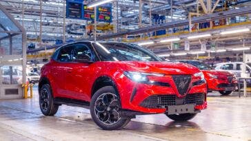 Alfa Romeo Junior Ibrida Q4